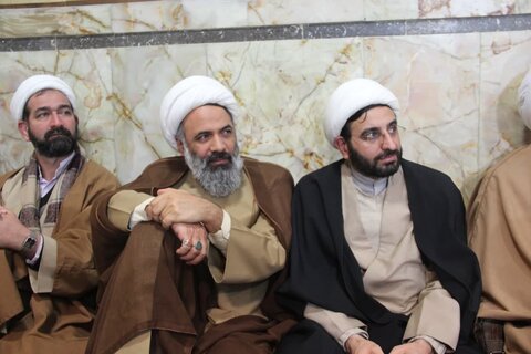 تصاویر / برگزاری آغاز جشن چهل وچهارمین ایام الله دهه فجر در حوزه علمیه استان قزوین