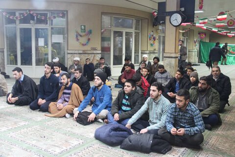 تصاویر / برگزاری آغاز جشن چهل وچهارمین ایام الله دهه فجر در حوزه علمیه استان قزوین