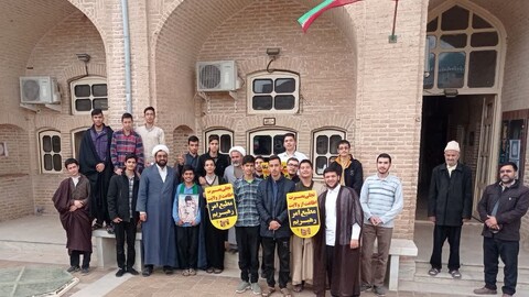 تصاویر/ زنگ انقلاب در مدارس علمیه استان یزد به صدا در آمد