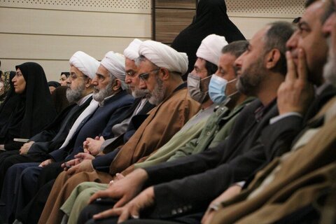 بالصور/ إقامة مؤتمر تحت عنوان "الحجاب والعفاف الفاطمي" في سنندج غربي إيران