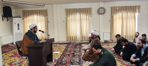 تصاویر/ دیدار و گفت و گو مسئول سازمان بسیج طلاب و روحانیون استان آذربایجان شرقی با طلاب مدرسه علمیه ولیعصر(عج) تبریز