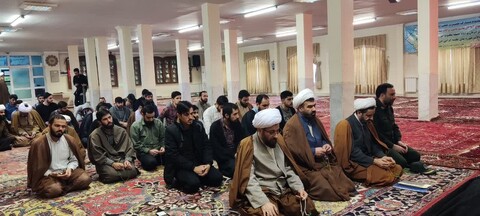 تصاویر/ دیدار و گفت و گو مسئول سازمان بسیج طلاب و روحانیون استان آذربایجان شرقی با طلاب مدرسه علمیه ولیعصر(عج) تبریز