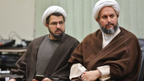 دیدار جمعی از مسئولان و مدیران فعال در حوزه فرهنگی و دانش‌آموزی استان با رئیس شورای سیاست‌گذاری ائمه جمعه کشور