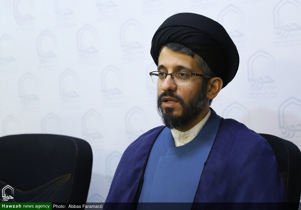 یکی از راههای رسیدن به خدا لطف عاشقانه و بدون منت به همسر و فرزندان است/ اعتکاف به یک نرم افزار فرهنگی، معنوی تبدیل شده است