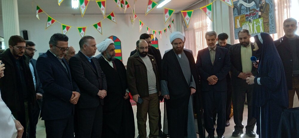  نمایشگاه‌ مدرسه انقلاب در البرز با حضور رئیس شورای سیاست گذاری ائمه جمعه افتتاح شد +تصاویر