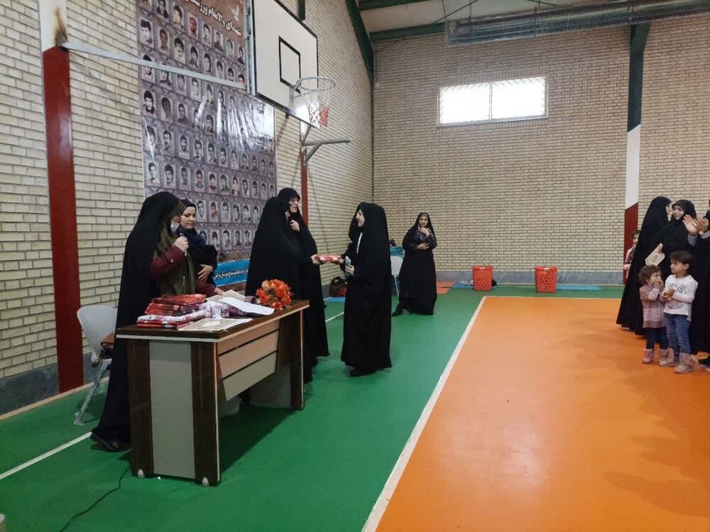 رقابت بانوان طلبه اردبیلی در مسابقات ورزشی + عکس