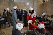 تصاویر/ آشپزخانه مرکزی طلاب جهادی در مناطق زلزله زده خوی