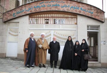 زمینه جذب بانوان طلبه در آموزش و پرورش فراهم شود