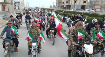 تصاویر/ رژه موتورسواری در بندر دیّر