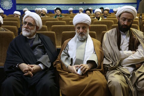 تصاویر/ مراسم بزرگداشت دهه فجر و تکریم اساتید تبلیغ حوزه