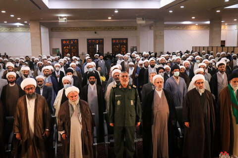 بالصور/ اجتماع علماء الشيعة وأهل السنة في محافظة هرمزكان جنوبي إيران