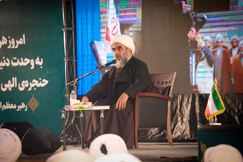 بالصور/ اجتماع علماء الشيعة وأهل السنة في محافظة هرمزكان جنوبي إيران