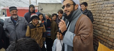 تصاویر/ اجرای برنامه های فرهنگی برادر کودکان مناطق زلزله زده توسط روحانیون