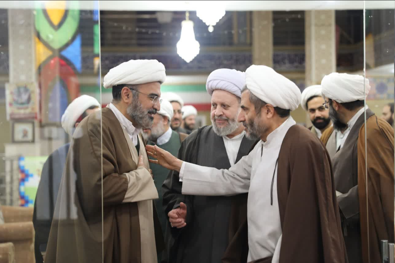 بازدید مسئول دبیرخانه شورای عالی از برخی حوزههای علمیه شهر تهران + عکس