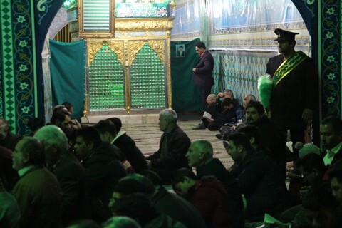 تصاویر/ مراسم پر فیض دعای کمیل به مناسبت ایام الله دهه فجر و ولادت حضرت  علی(ع) در باب المراد آران و بیدگل