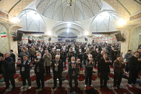 تصاویر/ نماز جمعه قزوین از قاب دوربین