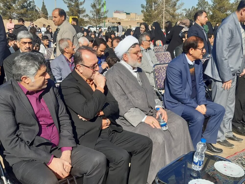 کلنگ ساخت خانه تکواندو کاشان به زمین زده شد