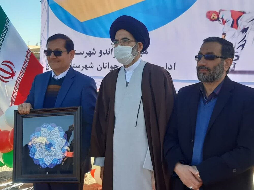 کلنگ ساخت خانه تکواندو کاشان به زمین زده شد