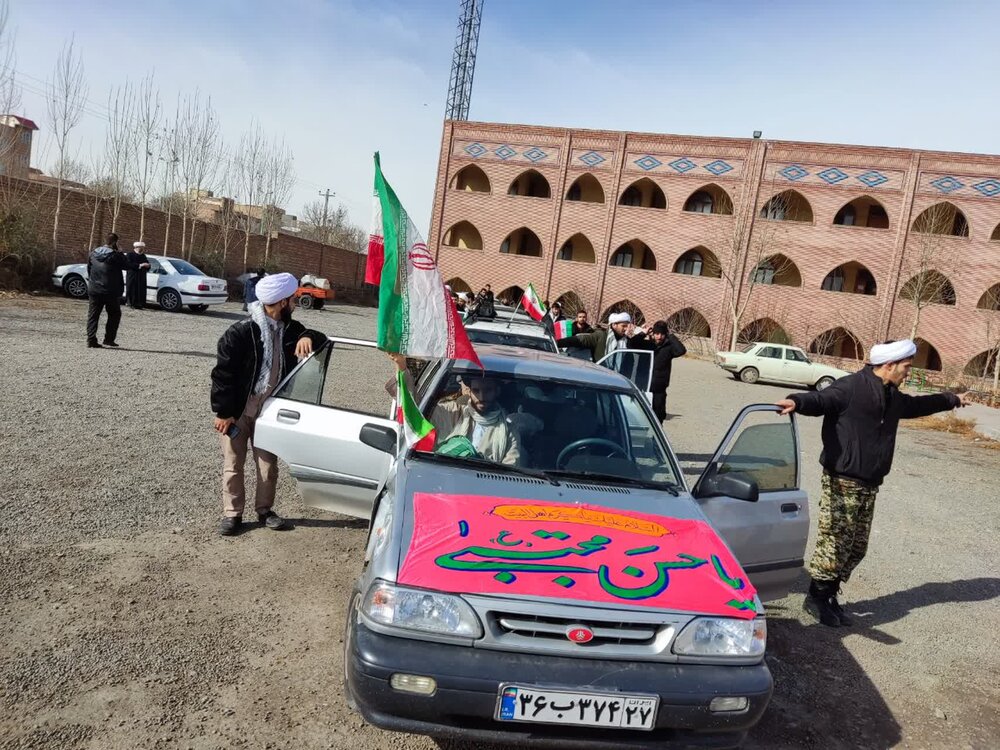 تنور خدمت رسانی در خوی داغ داغ است