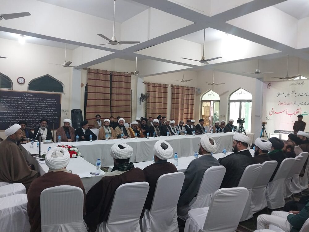 انقلابِ اسلامی ایران نے دنیا بھر کے مظلومین، مستضعفین اور محرومین کی حمایت کی ہے، مقررین