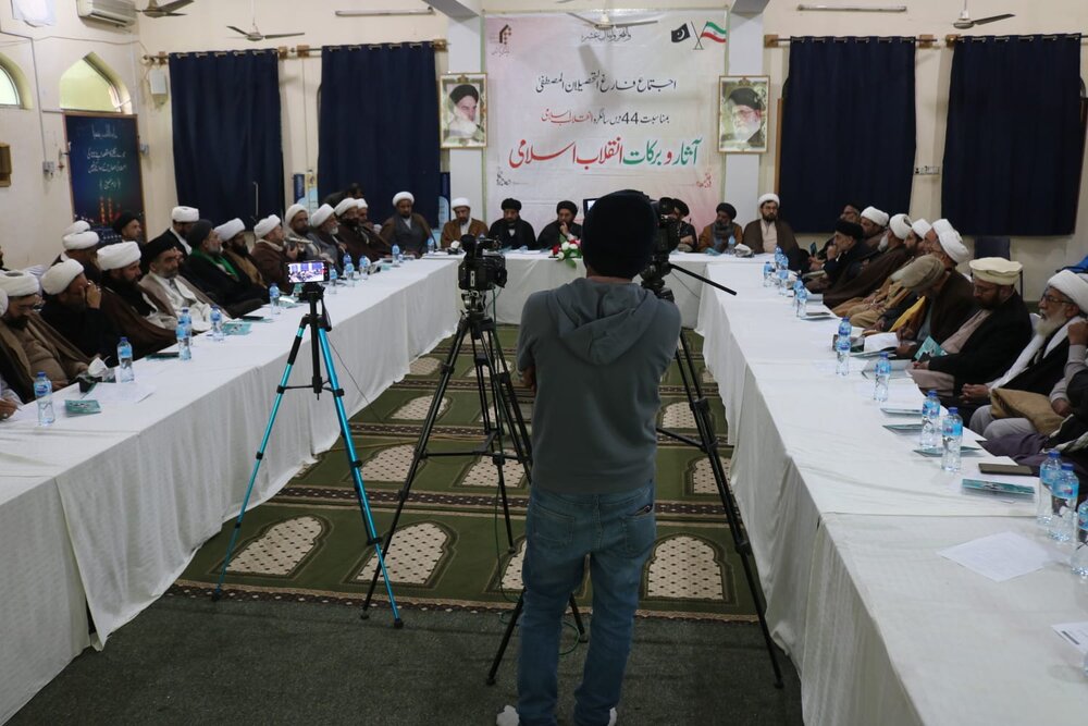 انقلابِ اسلامی ایران نے دنیا بھر کے مظلومین، مستضعفین اور محرومین کی حمایت کی ہے، مقررین