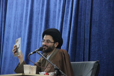 تصاویر / همایش جهاد تبیین خواهران مبلغه امین شهرستان قزوین والوند