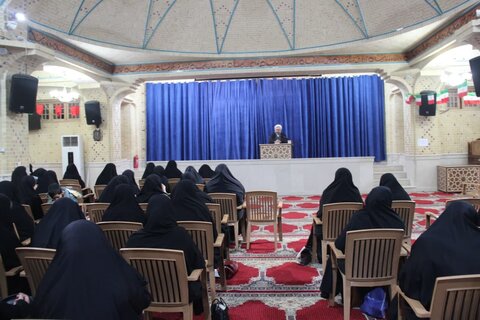 تصاویر / همایش جهاد تبیین خواهران مبلغه امین شهرستان قزوین والوند