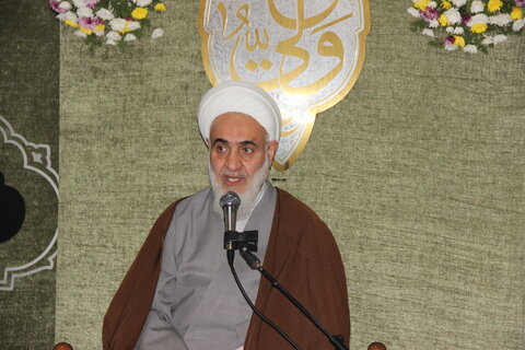 تصاویر / بازدید مدیر حوزه علمیه قزوین از مراسم معنوی اعتکاف با حضور امام جمعه قزوین