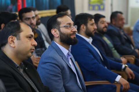 تصاویر / دیدار جمعی از مداحان وشاعران اهل بیت علیهم السلام با نماینده ولی فقیه در استان قزوین