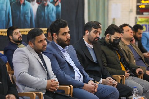 تصاویر / دیدار جمعی از مداحان وشاعران اهل بیت علیهم السلام با نماینده ولی فقیه در استان قزوین