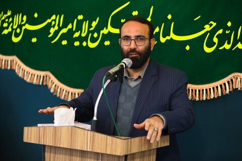 تصاویر / دیدار جمعی از مداحان وشاعران اهل بیت علیهم السلام با نماینده ولی فقیه در استان قزوین