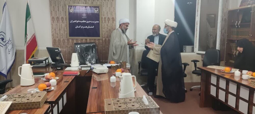 امیرالمؤمنین(ع) نفس خود را به تمام معنا زمین زده بود