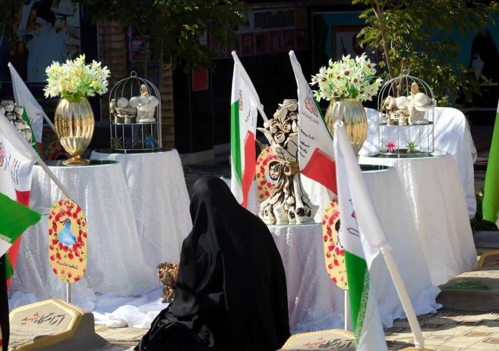 روایتی از یک روز متفاوت در یادمان شهدای هویزه + عکس