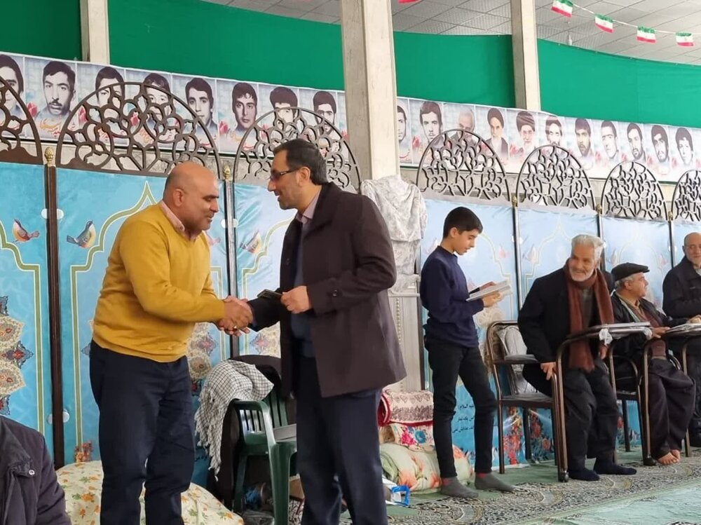 دشمن با جنگ ترکیبی و شناختی به دنبال ناامیدکردن مردم از انقلاب است