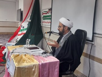 مبلّغان دانش آموزان را با دستاوردهای انقلاب آشنا کنند
