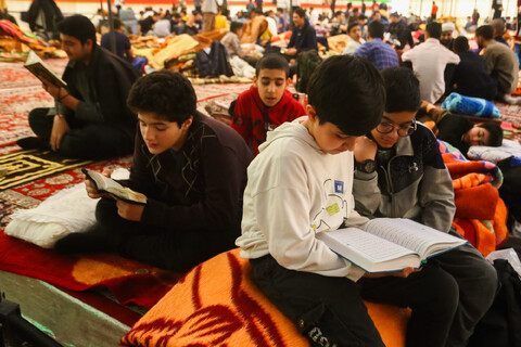 حضور پر شور دانش آموزان اصفهانی در مراسم معنوی اعتکاف