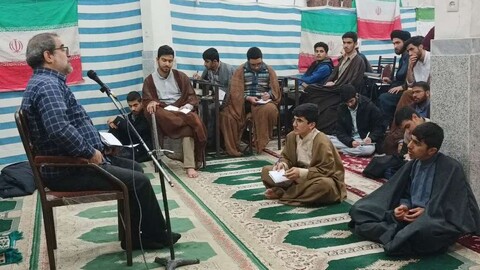 تصاویر/ برگزاری مراسم اعتکاف طلاب مدرسه علمیه المهدی (عج) آران وبیدگل