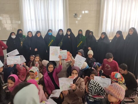 فعالیت جهادی طلاب خواهر آذربایجان غربی در زلزله خوی