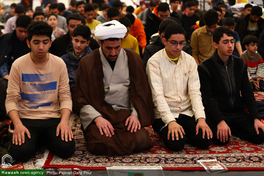 تصاویر / حضور پرشور دانش آموزان اصفهانی در مراسم معنوی اعتکاف