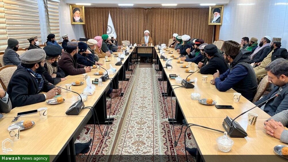 ईरान में सुन्नी लोगों को बराबरी का हक दिया गया हैः ़डॉ हसन ज़मानी