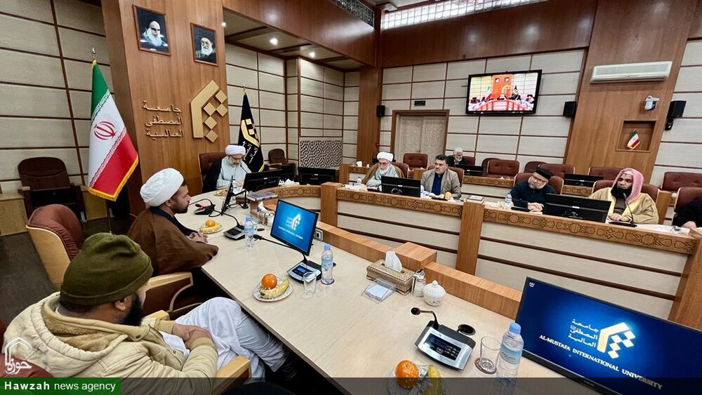 ईरान की इस्लामी क्रांति किसी धर्म या क्षेत्र की नहीं, बल्कि इस्लामी दुनिया की प्रवक्ता हैः डॉ. अली अब्बासी