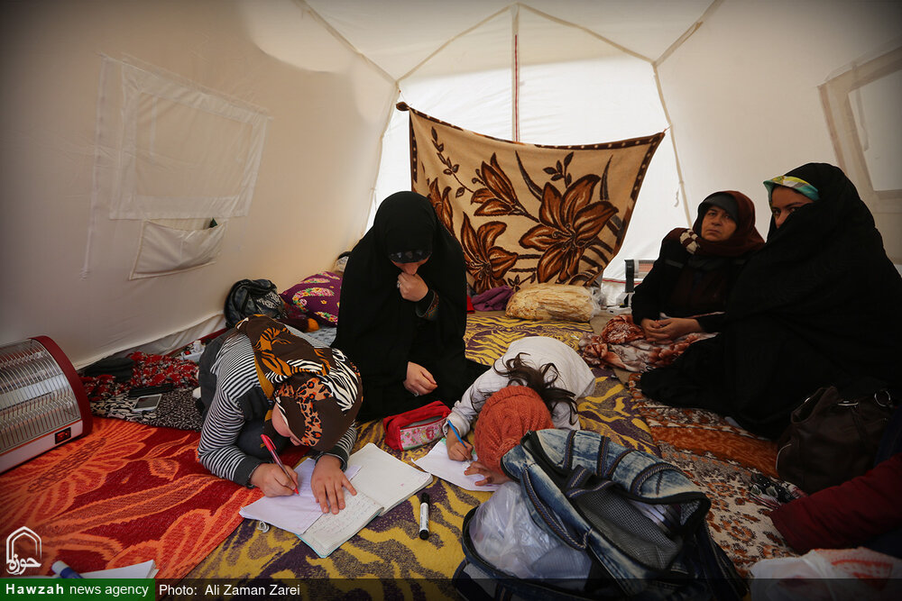 طلبهای که معتکف مخروبههای شهر خوی شد