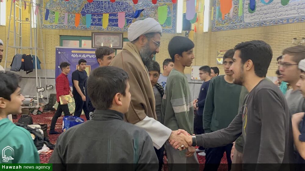 حضور امام جمعه همدان در جمع دانشآموزان معتکف