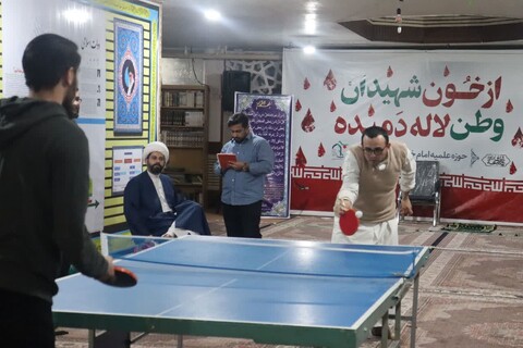 تصاویر/ مسابقات ورزشی مدرسه علمیه امام خمینی(ره) ارومیه بمناسبت دهه فجر