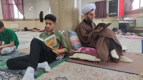 تصاویر/ آخرین ساعات اعتکاف در مسجد خاتم الانبیاء مدرسه علمیه سلماس