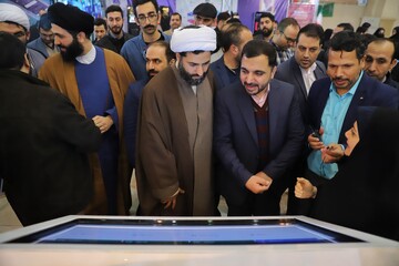 تصاویر/ بازدید وزیر ارتباطات و فناوری اطلاعات از نمایشگاه فناوری‌های محتوایی فضای مجازی