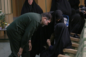 تصاویر/ تجلیل از مادران و همسران شهدای یزد