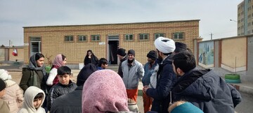 تصاویر/ استمرار فعالیت های جهادی روحانیون در مناطق زلزله زده خوی