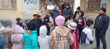 فیلم|  تحویل و توزیع اقلام اهدایی بنیاد خیرین حوزه های علمیه شعبه بابل به مناطق زلزله زده شهرستان خوی