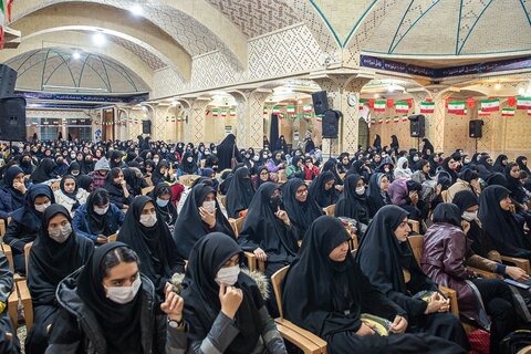 تصاویر / همایش استانی دختران انقلاب از سوی دفتر نماینده ولی فقیه در استان قزوین